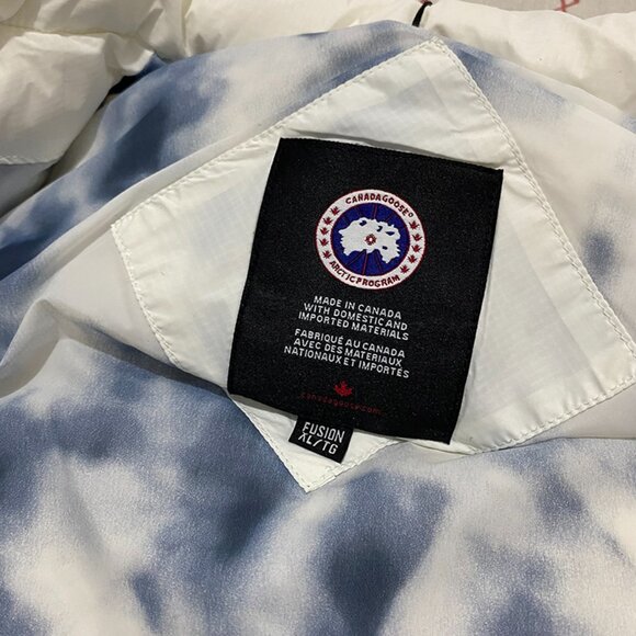 Unisex White Sleeveless Canada Goose Down Vest - Picture 12 of 13